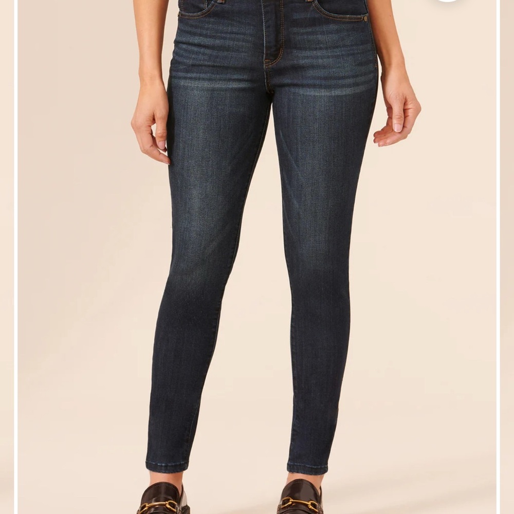 Democracy Ab Technology high waist skinny blue jean
Size 8 - Picture 7 of 10